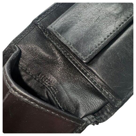 Gucci Guccissima Leather Bifold Wallet - Picture 7 of 7